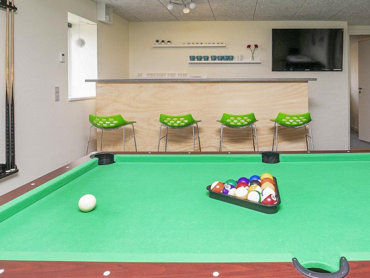 14 Person Holiday Home In R Sk Bing Aeroskobing Room photo