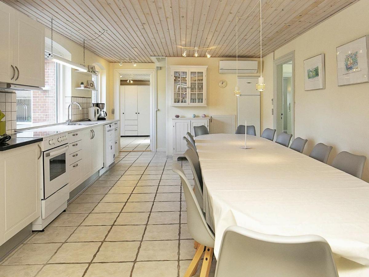 14 Person Holiday Home In R Sk Bing Aeroskobing Room photo